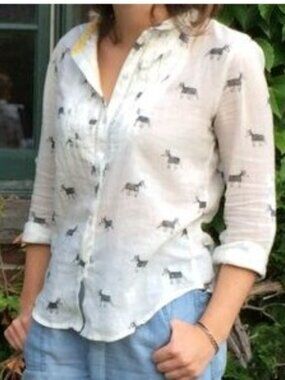 ANTHROPOLOGIE X Holding Horse Fun Horse Print Buttoned Front Shirt. 0 run big